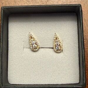 Elegant 14K Gold and Diamond Teardrop Earrings